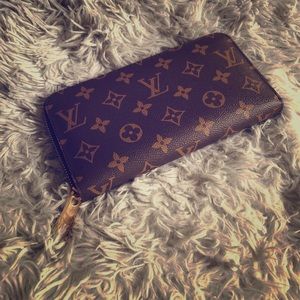 LV Monogram Zippy Wallet